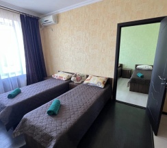 Двухместный номер Standard с 2 комнатами 2 отдельные кровати в Бархат