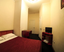 Двухместный номер с двуспальной кроватью в 4 комнаты