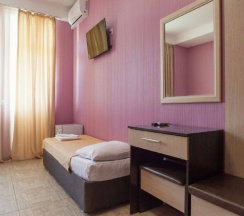 Стандартный трехместный номер в Reskator