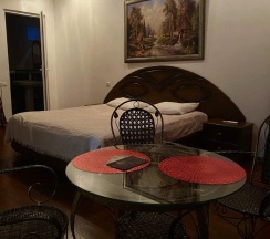 2-местный 1-комнатный номер полулюкс с 1 двуспальной кроватью в Адам