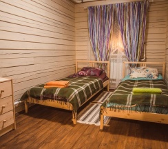 Кровать в 2-местном общем номере в Ловозеро