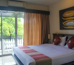 Двухместный номер Standard двуспальная кровать в Lub Sbuy Hostel