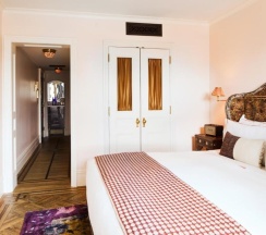 Двухместный Chelsea люкс двуспальная кровать в The Hotel Chelsea