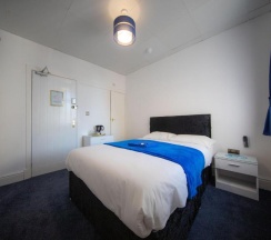 Двухместный номер Superior двуспальная кровать в The Adonis Hotel