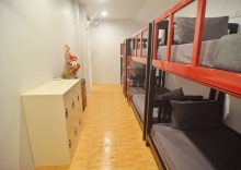 Кровать в общем номере в Lanta Hostel - Adults Only