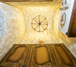 Двухуровневый номер в стиле греческой Спарты без окна в Греческий Олимп