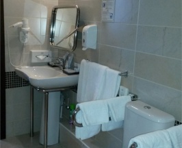 Люкс для гостей с ограниченными возможностями в Биляр Палас Отель