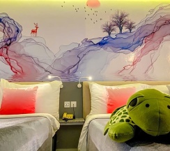 Четырёхместный номер Deluxe в Sino House Phuket Hotel