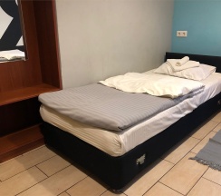 Двухместный номер без душевой комнаты с одной двуспальной или двумя раздельными кроватями в Кино хостел на Пушкинской