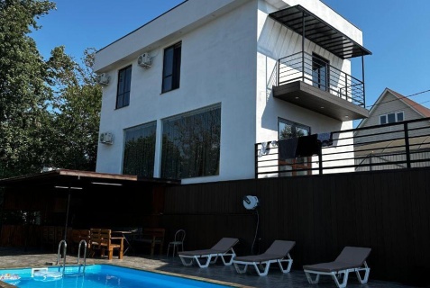 Сочи: Коттедж Garden