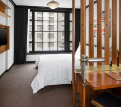 Двухместный полулюкс с видом на город (двуспальная кровать) в Le Meridien New York, Central Park
