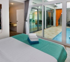 Вилла с 6 комнатами с балконом в Tropicana Pool Villa