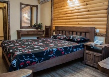 Номер стандарт улучшенный с 1 двуспальной кроватью (с завтраком) в Русский Двор