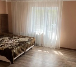 Двухместный номер Standard с балконом двуспальная кровать в Адамас