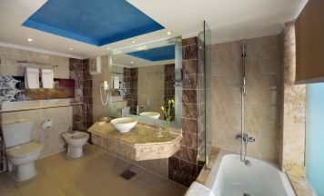 Двухместный номер Deluxe двуспальная кровать в Sea Beach Aqua Park Resort