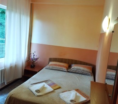 2-комнатный номер стандарт с 2 односпальными и 1 двуспальной кроватью в Пальма