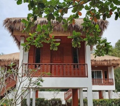 Двухместное бунгало с видом на сад двуспальная кровать в Horizon Beach Resort Koh Jum