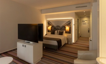 Номер Privilege с двуспальной кроватью в Mercure Москва Бауманская