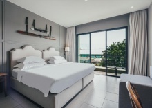 Двухместный номер Deluxe с балконом двуспальная кровать в Sugar Marina Hotel - AVIATOR - Phuket Airport