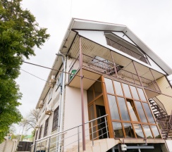 Трёхместный номер в отдельном корпусе в Мардин