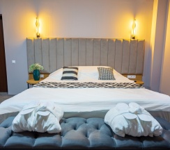 Двухместный номер Супериор с балконом или террасой c 1 комнатой двуспальная кровать в Green land