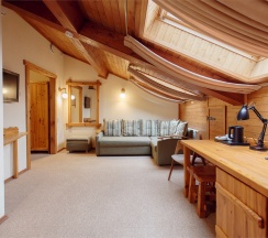 Люкс мансардный в Алеша Попович Двор&Лукоморье