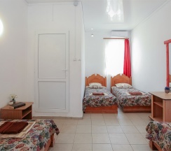 Стандартный 4х местный номер 3 этаж в Green oasis Vavilon