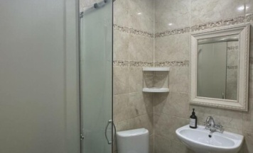 Э́коном 2 в Марина палас