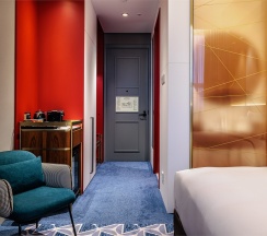 Премиум Кинг с видом во двор в Maidens Hotel Moscow