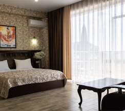 Люкс с балконом и видом на море в Karap palace hotel