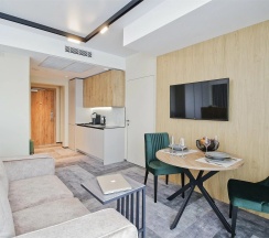 Вип Юник в Ластадие