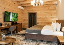 Номер Делюкс с двуспальной кроватью и видом на реку в Grand Chalet Altay