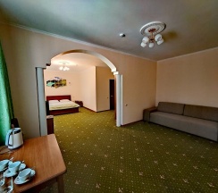 СЬЮИТ С БАЛКОНОМ в Хвалынский Парк-Отель & SPA