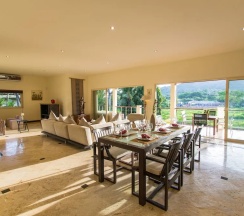 Вилла с 3 комнатами в Viola Pool Villa