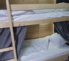 Койко-места в 6-ти местном мужском номере в WelKam