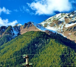 Двухместный стандарт с общей террасой и видом на горы | 2 этаж в Hayat Haus