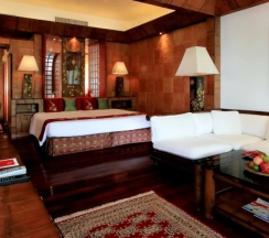 Двухместный люкс Beach Wing двуспальная кровать в Mom Tri's Villa Royale