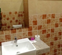 Трёхместный номер Standard в BC guesthouse Si Phraya