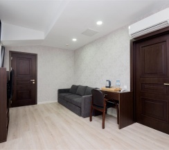 Люкс с панорамным видом на сад в Kailas Park&SPA by Stellar Hotels
