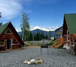 Дом трехкомнатный с 3 спальнями в A-Frame All_in_Gesh