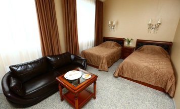 Номер полулюкс с 2 односпальными кроватями в Ваш отель