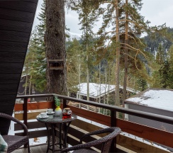 Villa Premier в Mairi