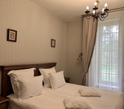 Номер стандарт с 1 двуспальной кроватью в Барский флигель