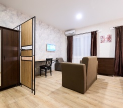 Двухместный номер с большой двуспальной кроватью СТАНДАРТ ПЛЮС в Морской