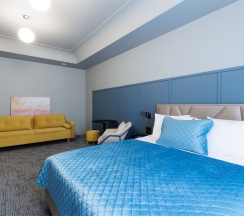 Улучшенный номер с балконом в Simple hotel B9