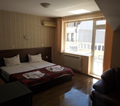 Полулюкс Deluxe в Bon Bon Hotel
