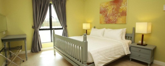 Люкс с 3 комнатами в RPGC Garden Hotel