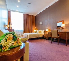 Делюкс в Райкин Plaza Hotel