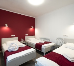 трехместный номер стандарт в Iq hotel