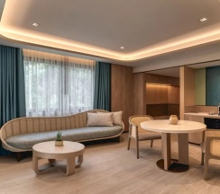 Клубный люкс c 1 комнатой с балконом и с красивым видом из окна в Отель Dusit Thani Krabi Beach Resort
